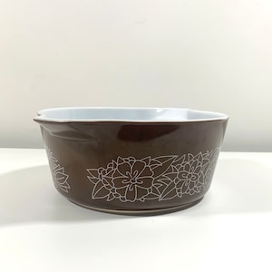 Pyrex Woodland Casserole Dish Large Brown With White Flowers Serving Bowl