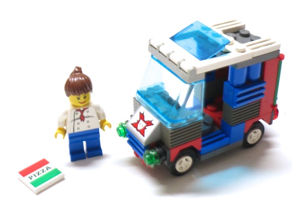 lego pizza car