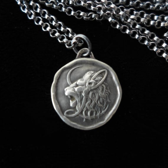 Vintage Leo Zodiac Charm Pendant Necklace - image 3