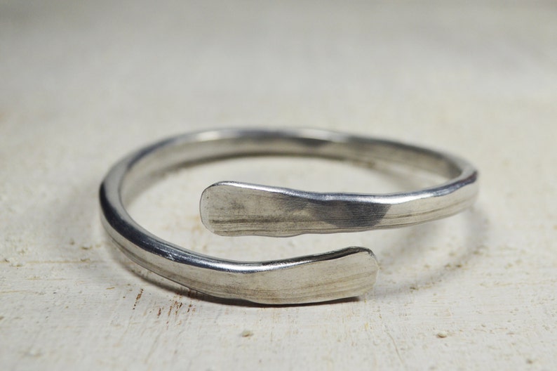 Bracelet aluminum metal simply Silver celtic Bracelet rocker Silver Aluminum wire bracelet armband shulder bracelet minimal minimalist rock