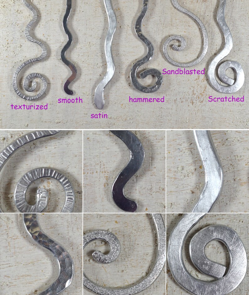 Puede incluir: Primer plano de diez pinzas para el pelo de metal plateado con diferentes acabados, incluyendo texturado, liso, satinado, martillado, arenado y rayado. Cada pinza tiene un dise&ntilde;o ondulado y un extremo rizado.
