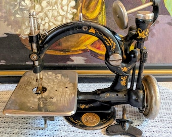 Antique Wilcox & Gibbs Sewing Machine. 1875 Ser. No. A461423. Art