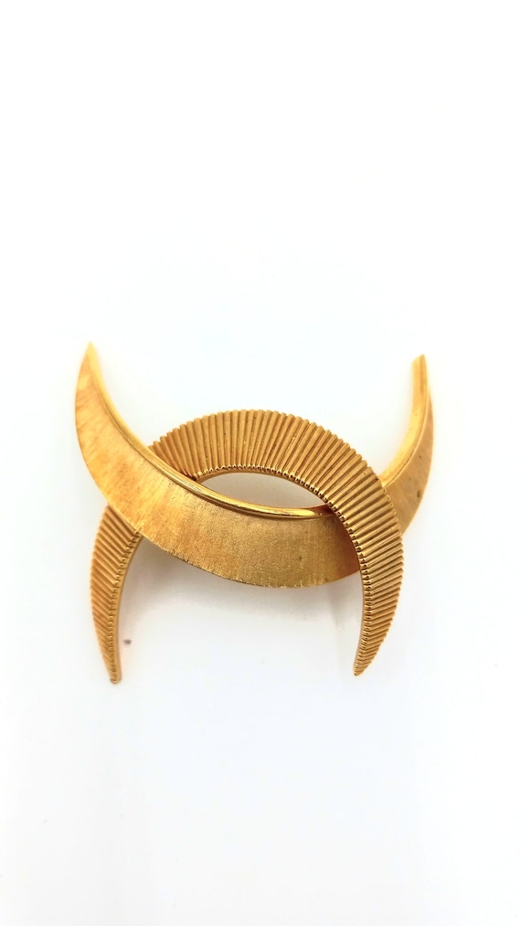 Vintage interlocking double crescent moons brooch… - image 1