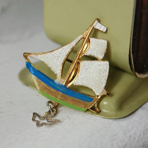Broche Ancienne En émail Thème Bateaux - Antique, Occasion Bon état