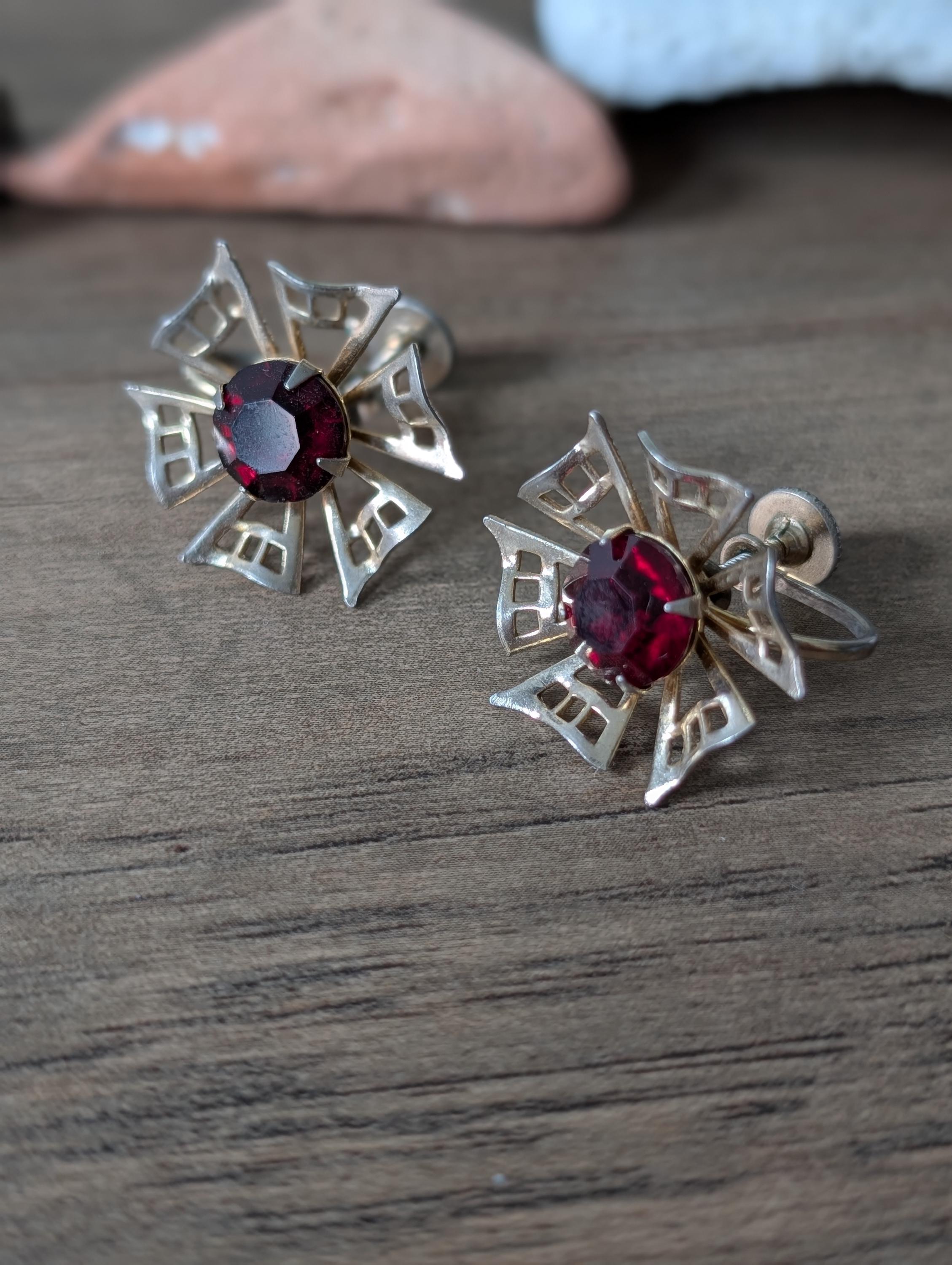 Vintage screw back earrings garnet red crystal silver floral openwork…