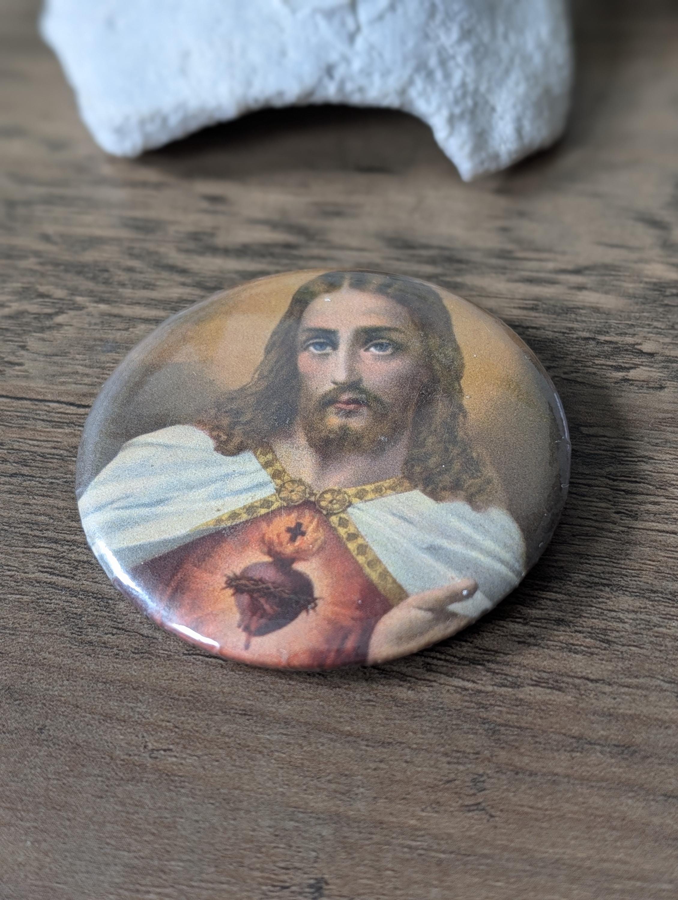 2 broches religieuse Vannes - Montres & Bijoux