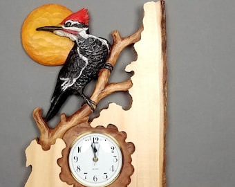 Clock with Wooden Woodpecker Carved by Hand, Special Creation Modern Wall Art, Eco-Friendly Deco, Gift with Bark for Bird Lover, Best Family