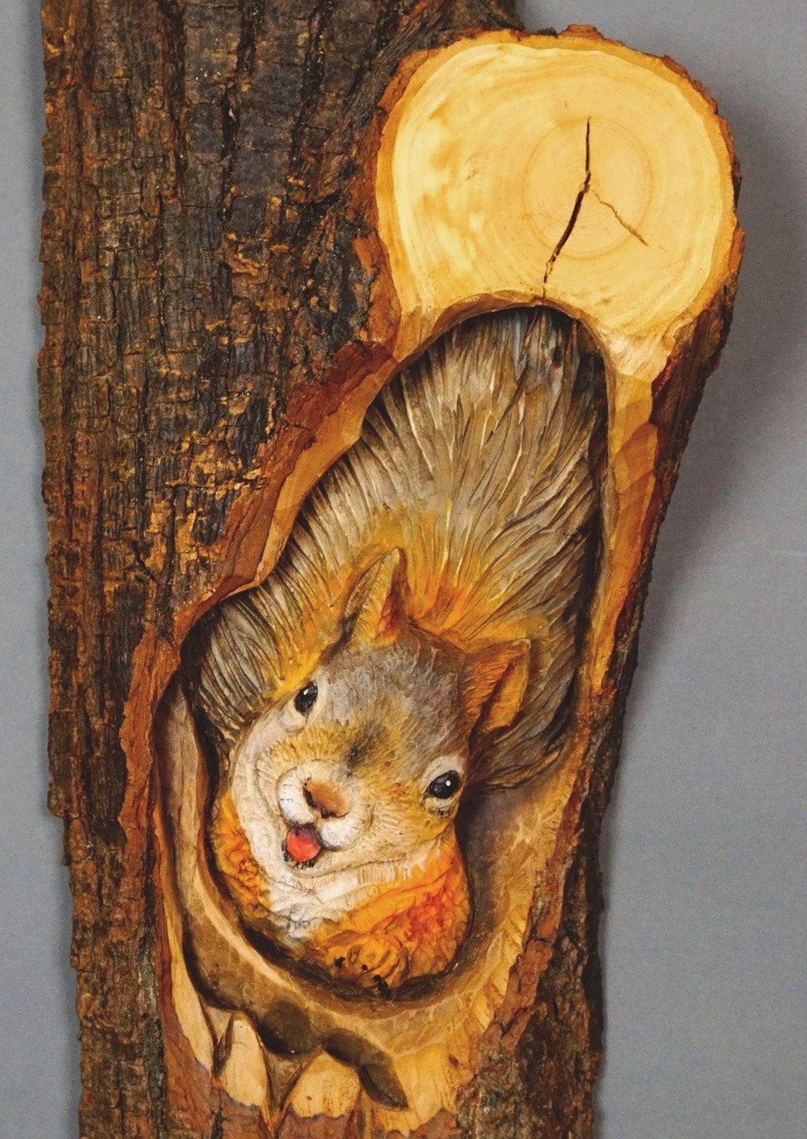 Ardilla tallada en madera en corteza otoño animal feliz arte | Etsy