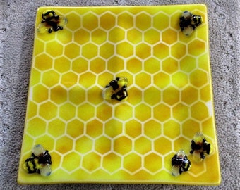 Honeycomb and Bees Fused Glass Charcuterie Tray