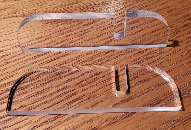 Acrylic feet for display of art pieces
