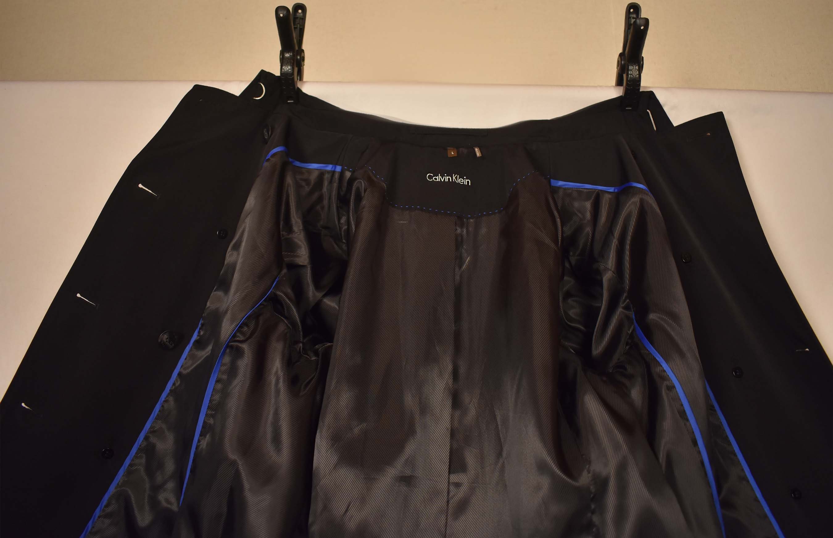  Calvin Klein Chaqueta impermeable con cinturón de doble  botonadura para mujer con capucha extraíble, Negro - : Ropa, Zapatos y  Joyería