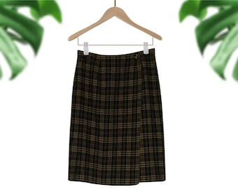 Womens Wool Skirt- Brown Plaid Skirt- Short Wool Skirt- Plaid Wool Skirt- Wool Skirt- Vintage Wool Skirt- Women's Skirt- Wool Wrap Skirt