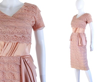 1950s Dusky Peach Satin & Lace Wiggle Cocktail Dress - 1950s Peach Cocktail Dress - 50s Lace Cocktail Dress - 50s Wiggle Dress | Size Small