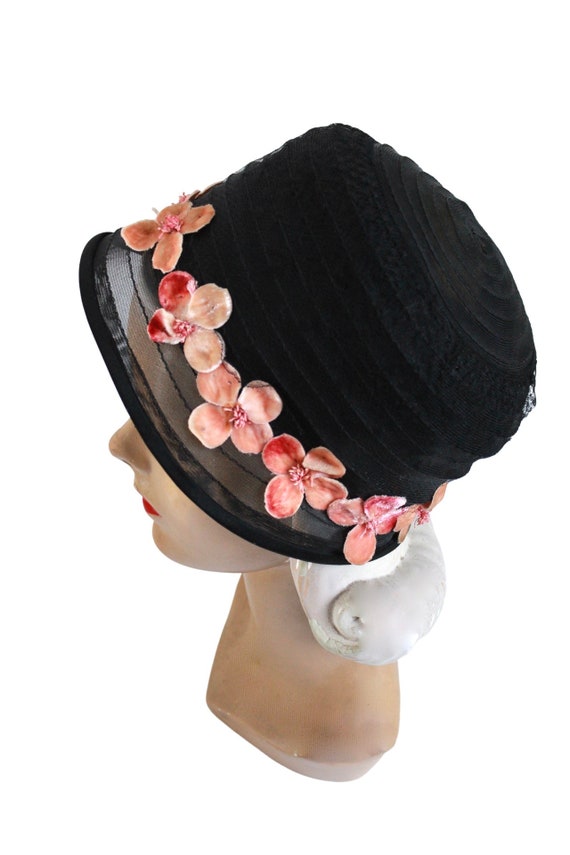 1920s Black Cloche Hat with Pale Pink Velvet Flow… - image 6