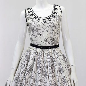1950s Tree Print Dress - 1950s Fit & Flare - Fit and Flare Dress - 1950s Novelty Print Dress - Tree Novelty Print | Size Small