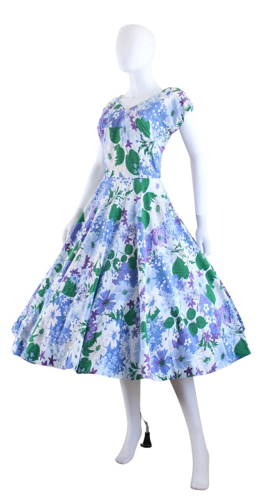 STUNNING 1950s Blue Green Purple Floral Fit & Fla… - image 2