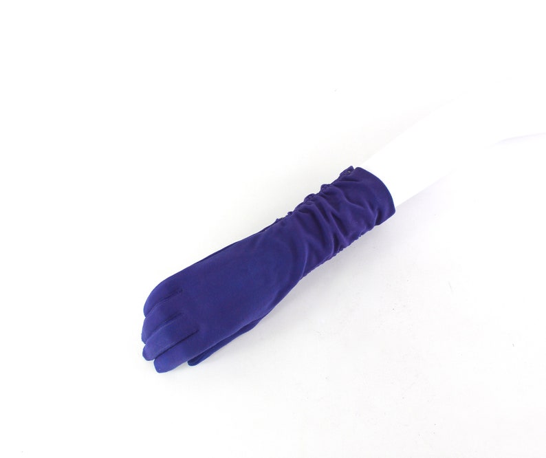 1950s Gloves 1950s Purple Gloves 1950s Purple Gloves Vintage Purple Gloves Vintage Gloves 1950s Nylon Gloves Purple Gloves