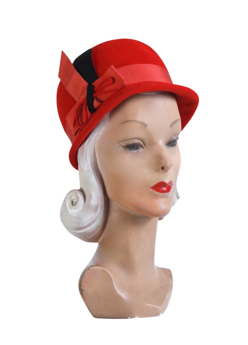 Vintage Red Velour Cloche Hat Vintage Red Cloche Hat 1960s Red Hat Womens Vintage Red Hat Mid Century Red Hat Vintage Cloche Hat image 3
