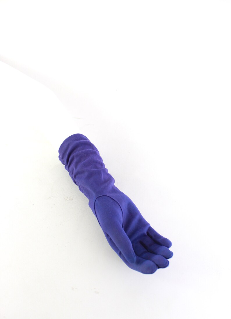 1950s Gloves 1950s Purple Gloves 1950s Purple Gloves Vintage Purple Gloves Vintage Gloves 1950s Nylon Gloves Purple Gloves