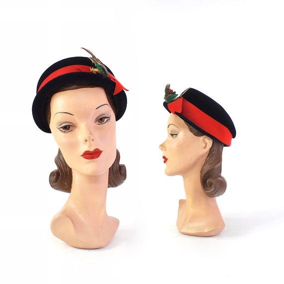 1950s Navy Blue Velour Shell Cap Hat with Feather