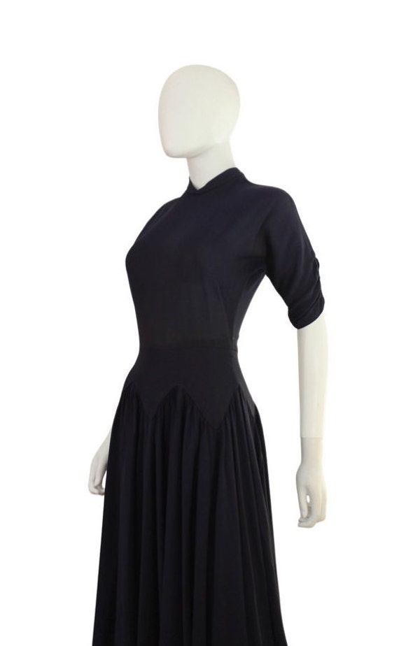 Early 1950s Navy Blue Rayon Swing Dress - 1950s N… - image 4