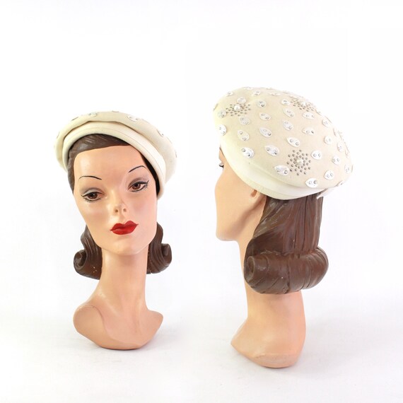 DEADSTOCK 1950s Ivory White Beret with Iridescent