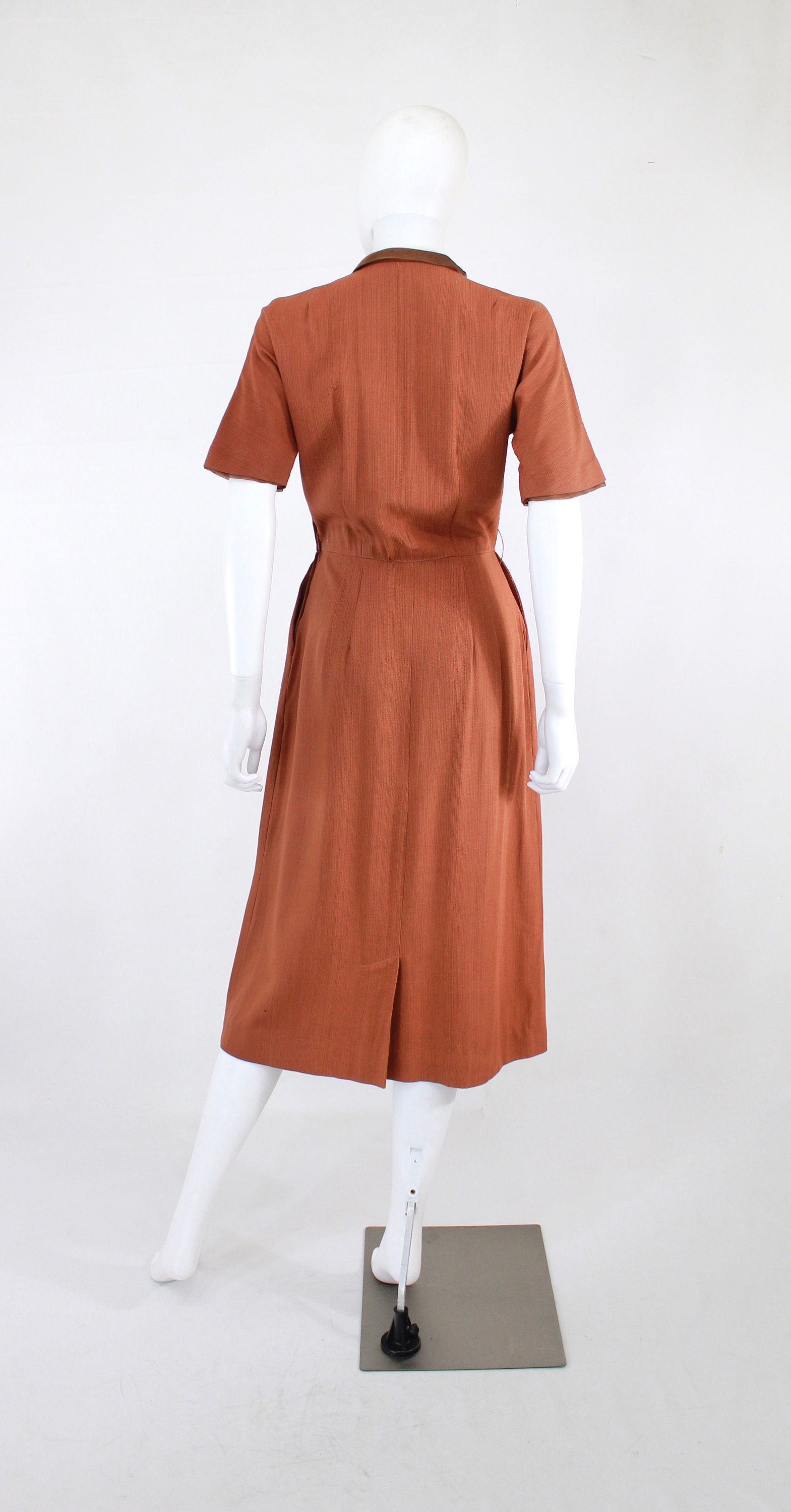 1950s Terra Cotta Wiggle Dress with Large Brown Bow 1950s | Etsy