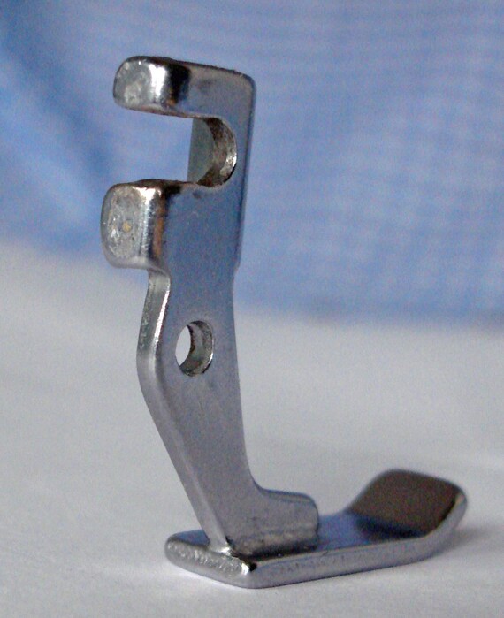 Pied de biche machine à coudre téflon à visser - 3B COM