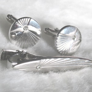 Vintage ANSON, Man&#39;s cuff links and tie clasp, Silver color, clear rhinestone, starburst etching, 2&quot; long,