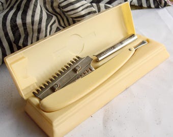 Durham Duplex Bakelite handle straight razor with Bakelite storage case, Yellow storage case, Protective blade is accessory, fold in razor