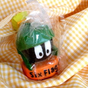 Marvin the Martian candle, Never used, in original package, 1994, Don&#39;t wait to light it!  Hand Painted Candle, Six Flags souvenir. 3&quot; tall