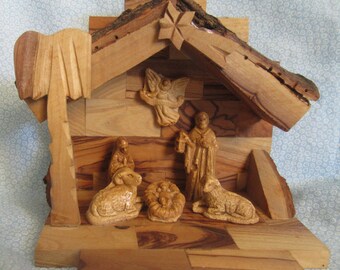 Olive wood stable, Olive wood manger set, Wood nativity set, Wood manger set, Mary, Joseph, Angels,  Bark roof, Olive wood nativity,
