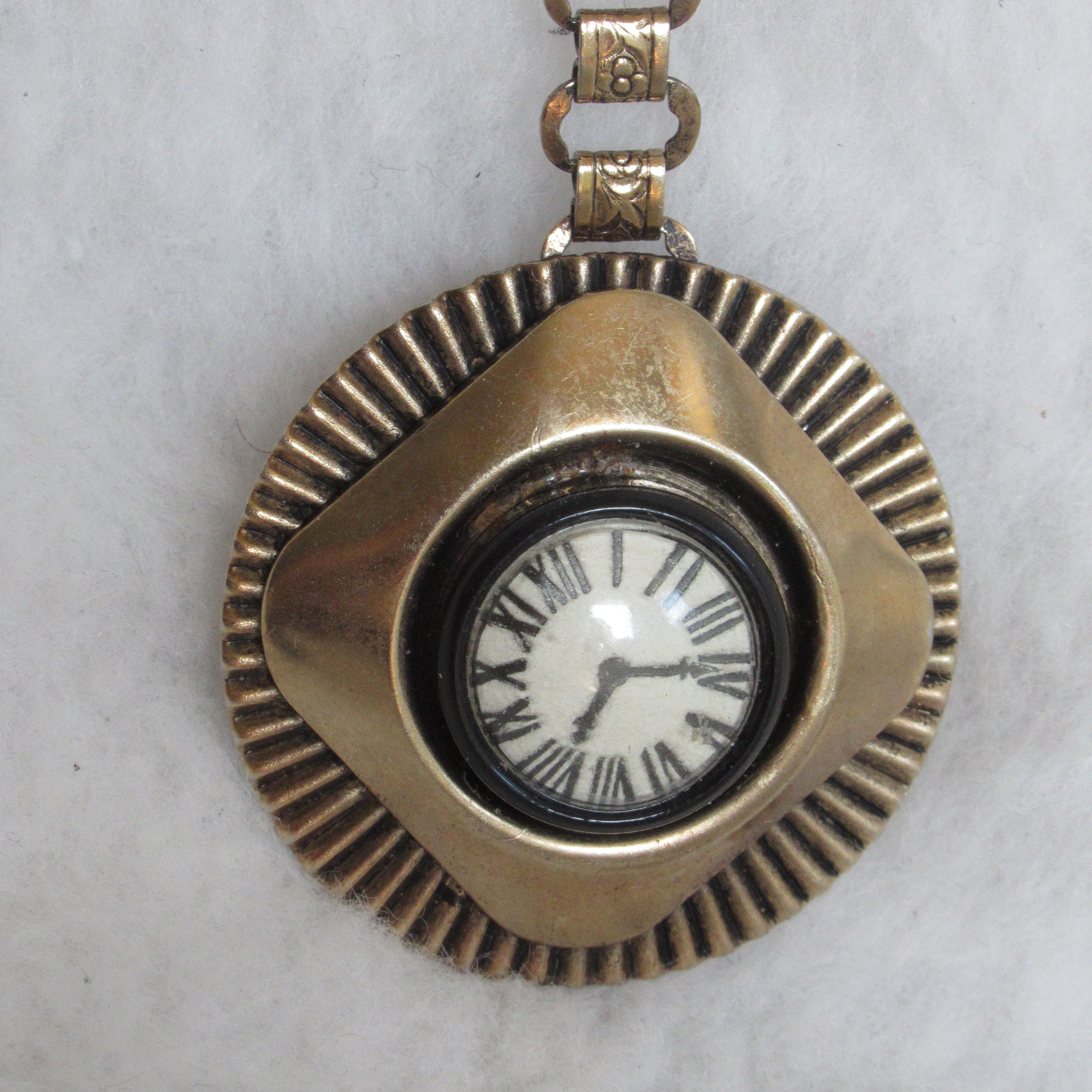 Vintage c. 1940s Enamel Watch Pendant Brooch - Vintage Jewerly Collect