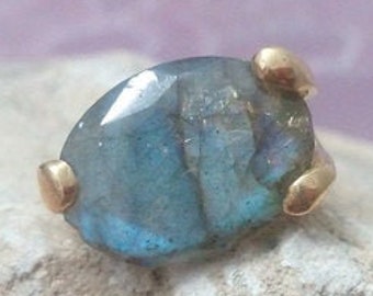 Natural labradorite ring, Cocktail ring, Statement Blue ring, Grey stone ring, gemstone ring, oval ring, mistic ring, gray gemstone