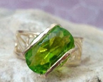 Anillo ovalado de peridoto, chapado en oro de 14k, gema verde oliva