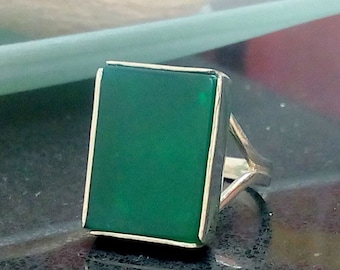 Green onyx ring, rectangle sterling silver ring, agate ring, emerald color ring, gemstone ring, real onyx ring, genuine green onyx