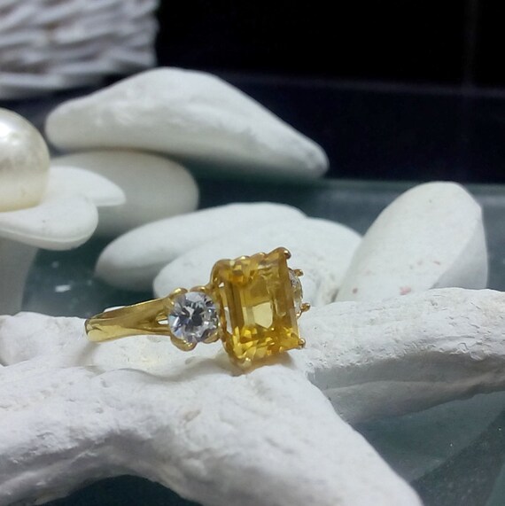 November birthstone deals engagement rings