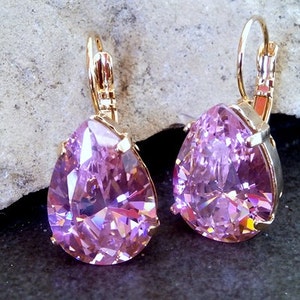 Orecchini al quarzo rosa, orecchini ottobre, orecchini Birthstone, orecchini pendenti, orecchini a goccia di quarzo, orecchini rosa, orecchini con pietre preziose