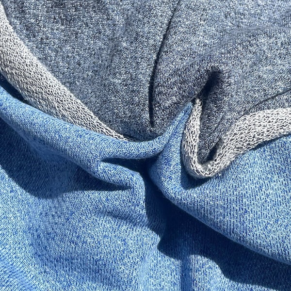 58" Loop Terry Three End Fleece 8 OZ Cotton Baby Blue & Navy Blue Knit Fabric par cour