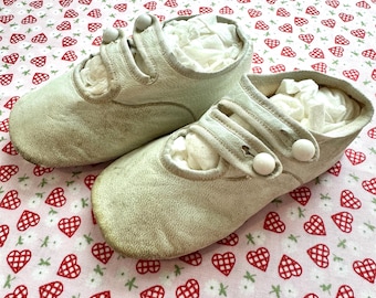 Vintage Baby’s White  Leather Button Shoes
