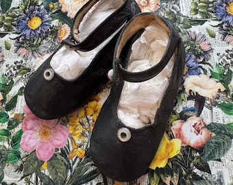 Vintage Girl’s Black Leather Ankle Strap Mary Janes