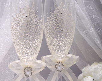 Champagne flutes Wedding champagne flute Wedding toasting flutes Toasting flutes for wedding Champagne flute glasses Toasting flutes wedding