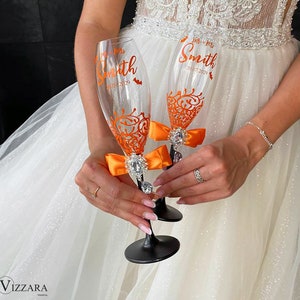 Wedding glasses Set of 2 Black and orange wedding, Halloween Toasting glasses, Personalized, Champagne glasses Black and orange wedding,Gift
