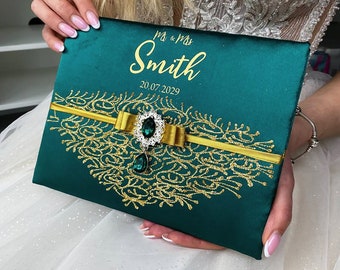 Wedding guest book Emerald Green and gold wedding, Personalized, Guest book Emerald green wedding, Guest book wedding, Gold green guest book