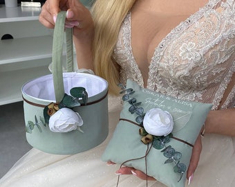 Blumenmädchenkorb und Ringträgerkissen Salbeigrüne Hochzeit, Blumenkorb und Ringkissen Getrockneter Eukalyptus, personalisiert, Hochzeitsko