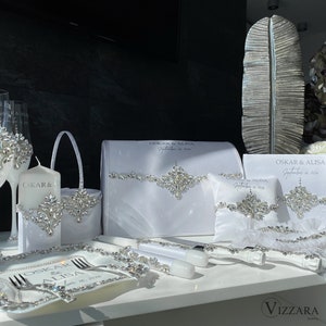 Bruiloft Set Witte bruiloft, Gepersonaliseerd, Bruiloft glazen Strass, Bruiloft gastenboek Witte bruiloft, Bruiloft kaarsen Wit, Taart cutter
