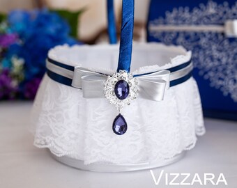 Basket flower girls Navy blue weddings Flower girl baskets Wedding navy blue Baskets for flower girl Navy blue and silver wedding Navy blue
