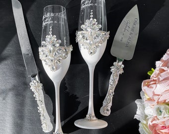 Wedding glasses Set of 2 and Cake cutting set White wedding, Personalized, Champagne glasses and Wedding serving set White wedding, Flutes