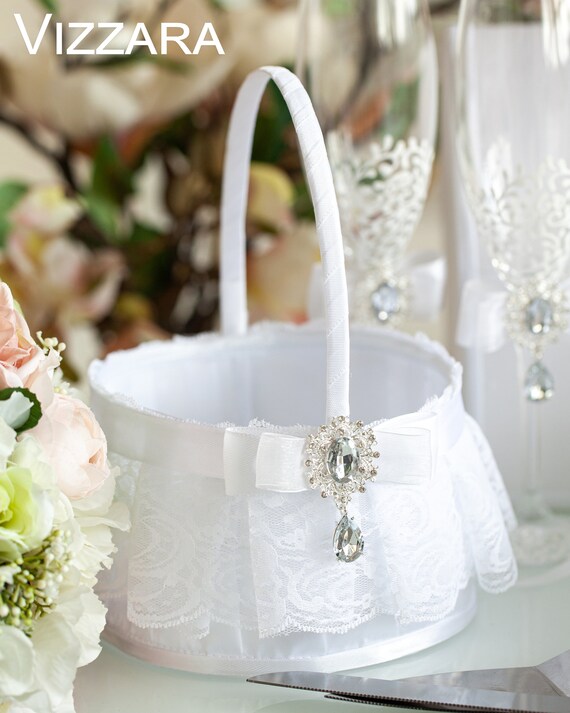 Wedding Flower Girl Basket Feather Bride Basket for Ceremony Wedding Baby Shower Birthday Decoration PRETYZOOM flower girl baskets for weddings basket gift empty to fill boho gold white