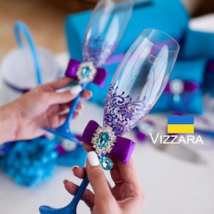 Weddings glasses Set of 2 Turquoise and purple weddings Personalized Champagne glasses Turquoise and purple weddings Flutes for weddings